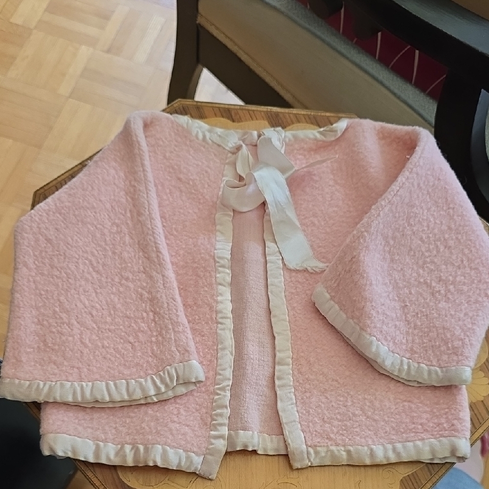Vintage 1945 Pink Kids Capelet Jacket with Ribbon Trim & Tie​​